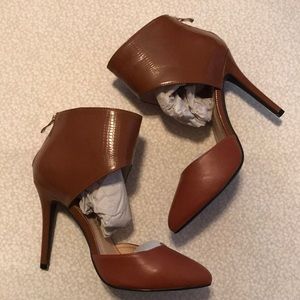 Fashion to figure NWT Open ankle bootie size 11W